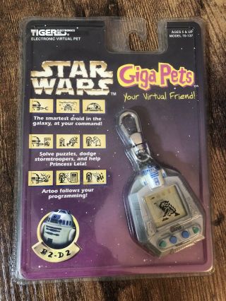 Star Wars R2 - D2 Droid Giga Pet Tiger Electronics