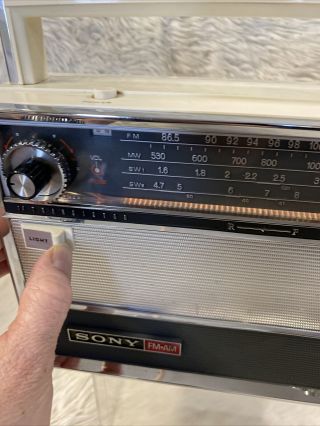 Rare Vtg White SONY TFM - 1000W AM/FM/SW Shortwave PORTABLE 14 Transistor RADIO 2