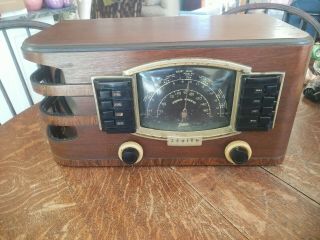 Vintage Zenith Model 6 - S - 632 Bc/sw Pushbutton Tube Radio Looks Great