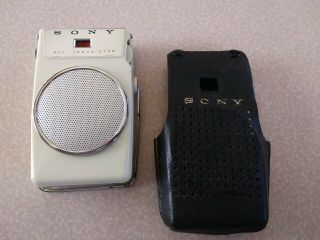 Vintage Sony Tr - 510 Transistor Radio W/ Pigskin Case