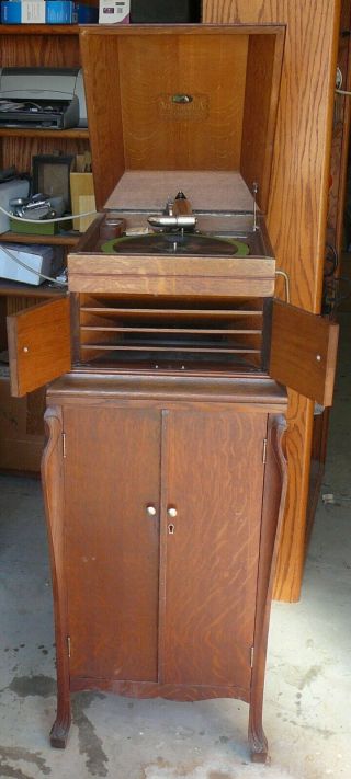 Antique 1912 Victrola By Victor Talking Machine