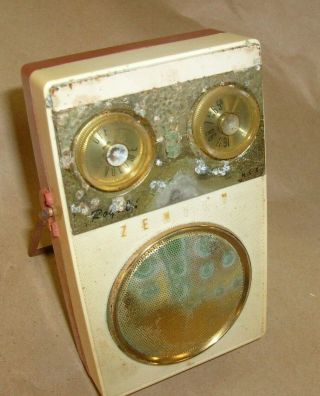 Vintage Owl Eyes Zenith Royal 500 Transistor Hand Held Radio Rare Salmon Parts
