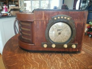 Vintage Zenith Model 6 - S - 322 Stars & Stripes Tube Radio