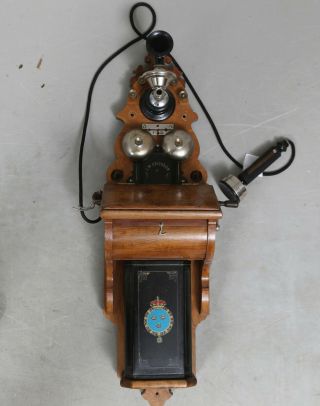 с 1900 Walnut Finish Antique Wall Crank Magneto L.  M.  Ericsson Wooden Telephone