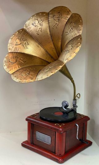 Vintage Bronze Red Color Phonograph Antique Handmade Gramophone Etch Decoration