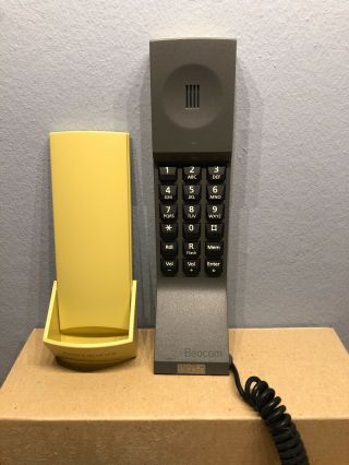 BANG & OLUFSEN B&O BeoCom 1401 YELLOW Corded Telephone w/ Wall Mount US Plug 3