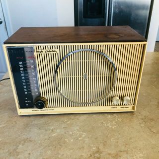 Vintage Zenith Model H845 Am/fm Wood Case Tube Radio -
