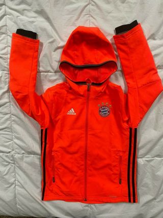 Adidas Bayern Munich Presentation Jacket Youth Boys Us S / Uk 9 - 10y - Solar Red