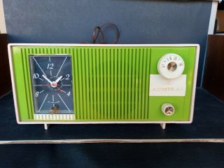 Vintage Mid Century Admiral Tube Clock Radio Model Y3037a Chassis 4p3a