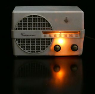 Emerson Model 652 Plaskon Bakelite Tube Radio w Lighted Dial 1950 Serviced 3