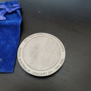8th FINA WORLD SWIMMING CHAMPIONSHIPS - 1991 Official Participation Medal w/ Pouch 2