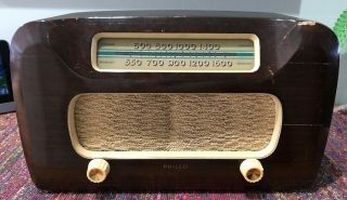 (1) 1948 Philco Model 48 - 461 Am Radio