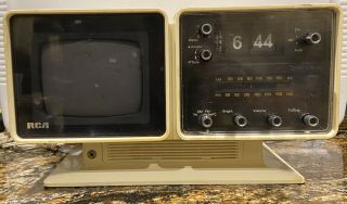 1974 Rca Tv Clock Radio / Flip Clock
