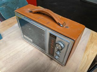 Montgomery Ward Airline 10 Transistor Radio Gen 1258b Am/kc Leather Case
