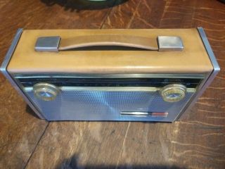 Silvertone 800 Model 3223 Transistor Radio Brown Leather 3