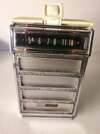 Vintage Sears Solid State Transistor Radio great (no cracks) 2