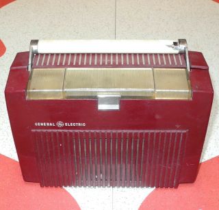 Vintage General Electric Ge 607 Portable Tube Am Radio
