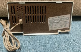 Vintage General Electric AM Tube Radio Model T - 1110A Bell White 2