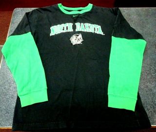 Vintage Und Fighting Sioux Adult M Team Nike Long Sleeve T Shirt W/logo