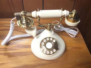 Vintage Radio Shack Rotary Dial French Style Telephone