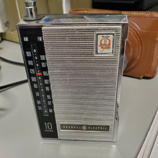 Vintage General Electric Ge 10 Transistor Radio
