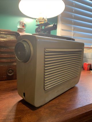 Vintage 1954 RCA Portable Tube Radio 6 - BX - 6. 2