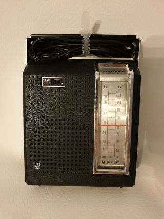 Vintage Panasonic Rf - 689 Fm - Am Portable Radio.