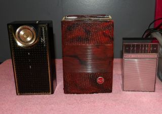 Vintage Rca Victor 8 - B - 43 Tube Radio & Bulova 290p - Elgin 10 Transistor Radios