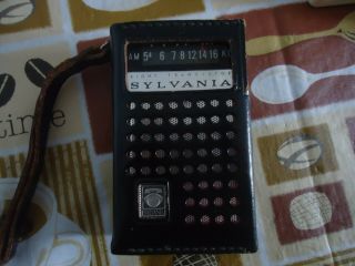 Sylvania Eight Transistor Radio Tr - 25 (1963)