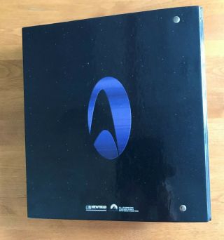STAR TREK UNIVERSE 1997 Binder With High Gloss Pages By Newfield Publications 2