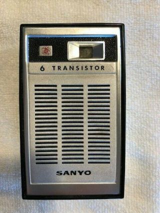 Vintage Sanyo Am Transistor Radio Model Th - 620.  6 Transistor Het.  Japan