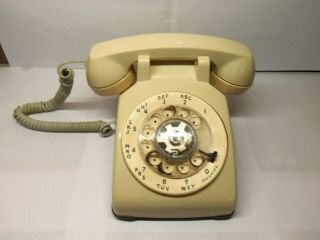 Vintage At&t Rotary Dial Desk Top Telephone Beige /