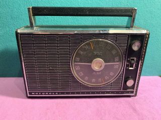 Vintage 1960s Motorola Portable Transistor Radio (parts) Model: Tp71be