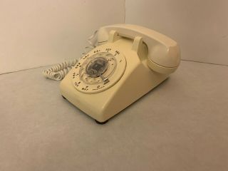 Vintage - At&t Rotary Dial Desk Telephone - Beige / White Phone -