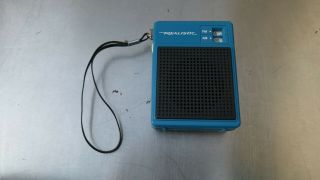 Vintage Radio Shack Realistic Handheld Portable Radio Transistor Am / Fm