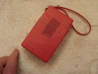 VINTAGE EMERSON SOLID STATE TRANSISTOR RADIO RED 3