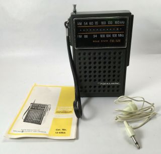 Realistic FM/AM pocket portable radio and earphone 3