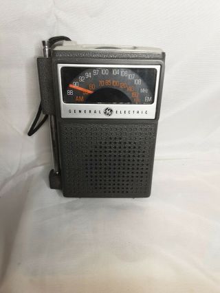 General Electric Ge 7 - 2515 Am/fm Transistor Radio - Parts Only