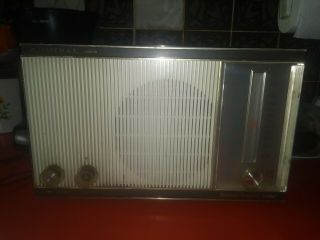 Vintage Black Bakelite Admiral Tube Am Radio / Record Player Art Deco Turns On