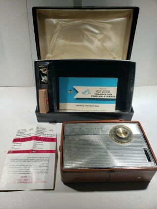 Vintage Rca Victor Cruiser Personal Transistor Portable Radio Complete In Case