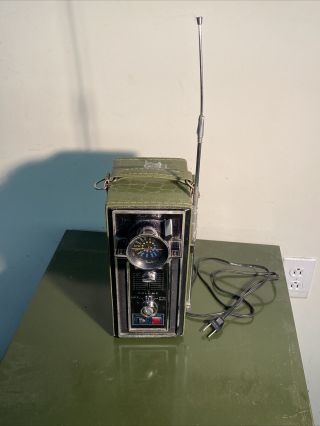 Vintage Nuvox Green Am/fm Radio 9 Transistor Radio 1972 Army Green