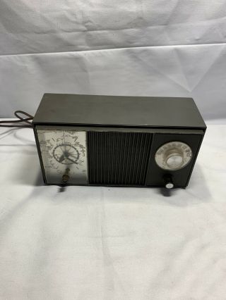 Vintage General Electric Ge Solid State Am Radio Alarm Clock C1478d M5