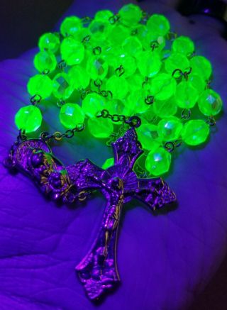 Vintage Antique Uranium Vaseline Glass Rosary Catholic Religious Crucifix Italy