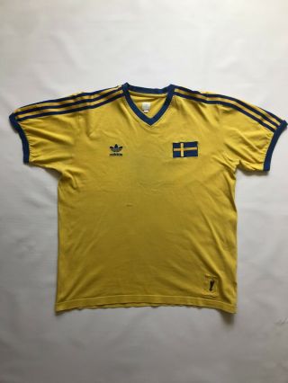 Adidas FIFA World Cup 2006 Men ' s T Shirt Tee Sweden Vintage 2