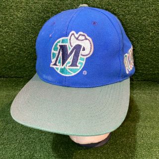 Vintage Sports Specialties Nba Dallas Mavericks Basketball Blue Snapback Hat