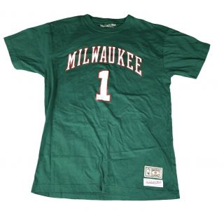 Mitchell & Ness Milwaukee Bucks Hardwood Classics Oscar Robertson T - Shirt Mens L
