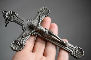 ⭐antique /vintage crucifix,  religious cross,  pewter metal⭐ 3