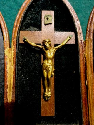 Antique TRAVEL & DESK LEATHER SHRINE w/ WOOD & BRASS CHRIST CRUCIFIED 3