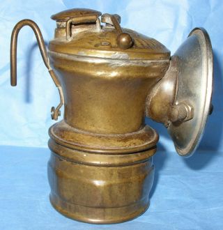 Vintage Universal Lamp Co. ,  Auto - Lite Carbide Miners Lamp,