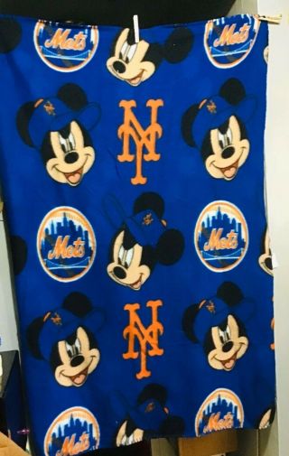 Disney York Yankees Or Mets Mickey Mouse Fleece Stadium Blanket (choose One)